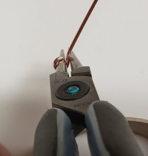 Judy Larson's Making Simple Eyepins - , Findings & Components, Toggles & Clasps, Earwire & Headpin, Loops, Wire Loop, Wrapped Wire Loop, push the wire to the side